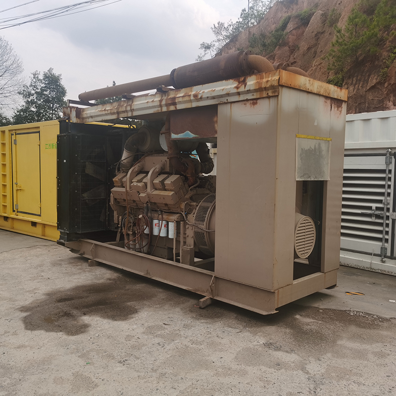 800KW康明斯二手发电机组销售-2018年出厂