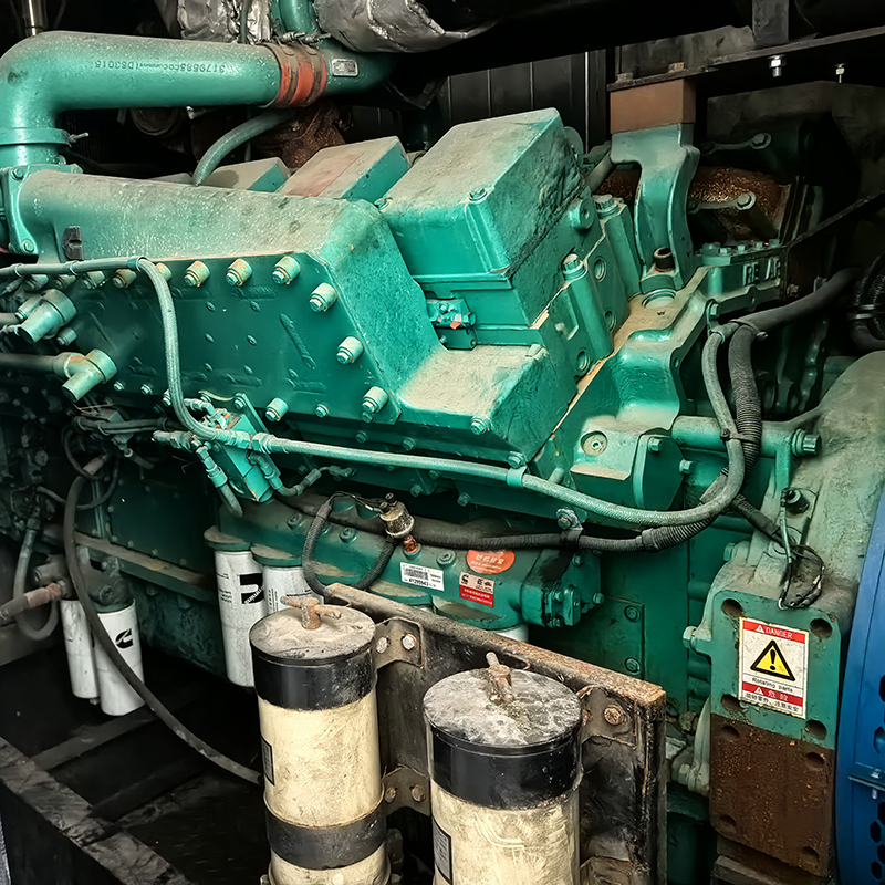 1000KW康明斯二手发电机组出售厂家-2021年出厂