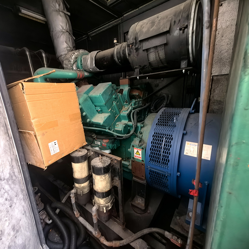 1000KW康明斯二手发电机组出售厂家-2021年出厂