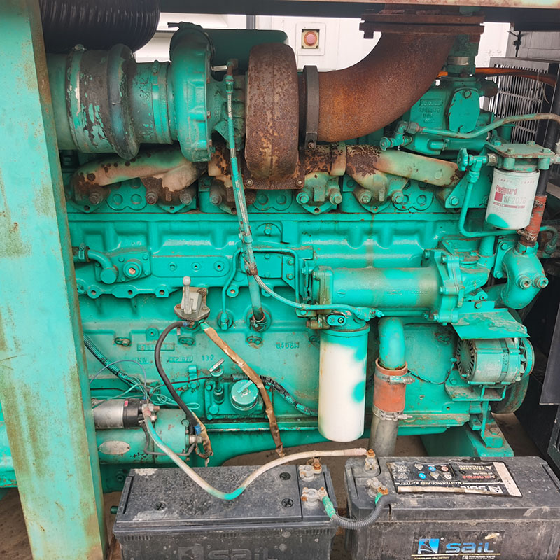 300KW美国康明斯二手发电机组出售-2009年出厂