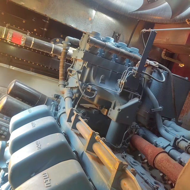 2500KW奔驰MTU二手发电机组出售-2010年出厂