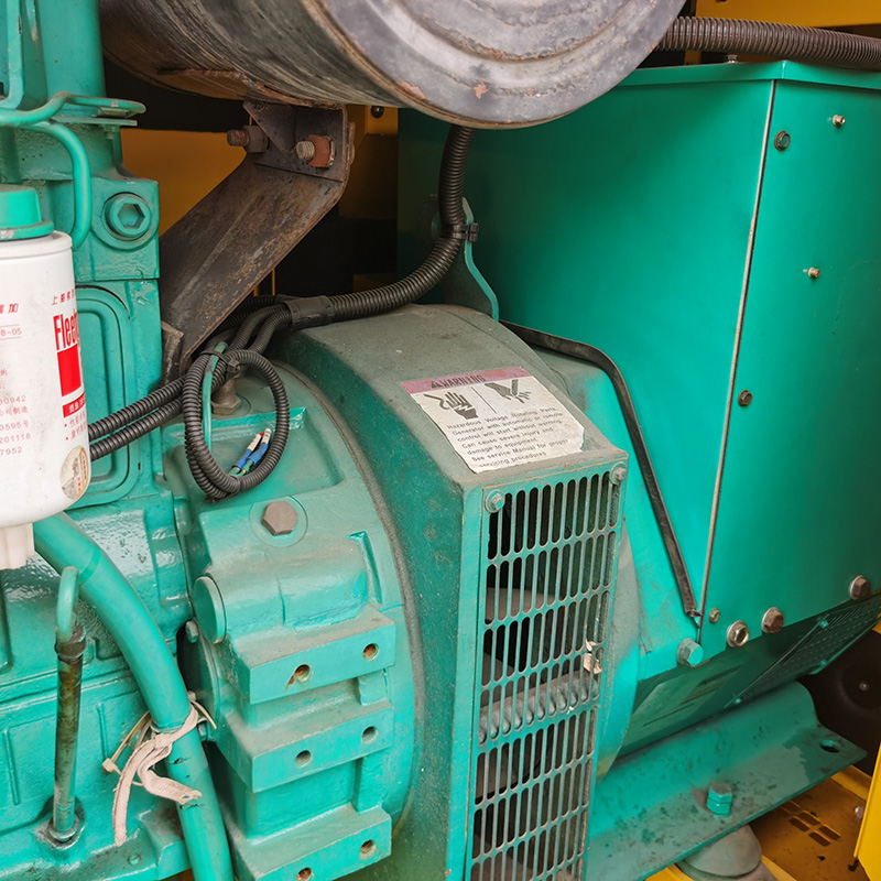 88KW美国康明斯静音款二手发电机组出售-2004年出厂