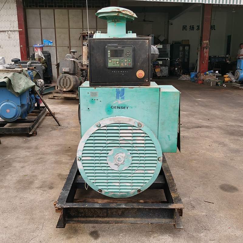 300KW重庆康明斯二手发电机组出售厂家-2018年出厂